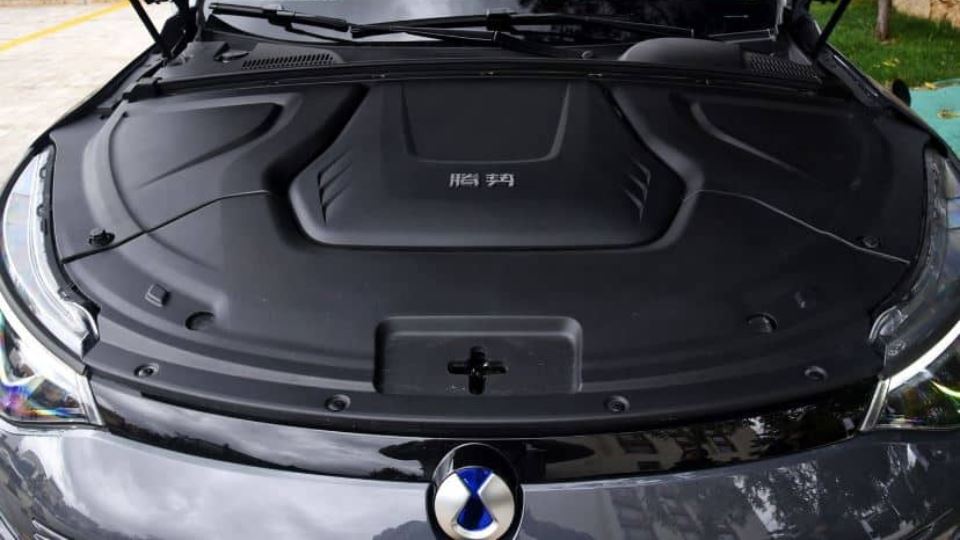 کراس‌اور برقی دنزا N8