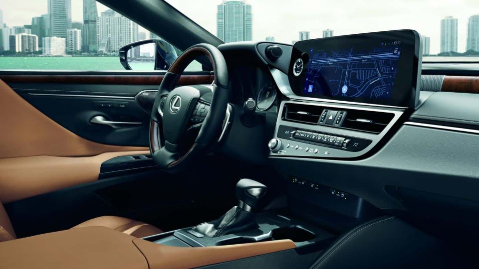 لکسوس ES مدل 2024