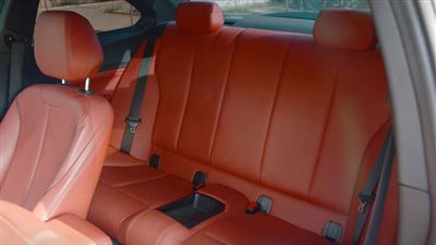 ردیف صندلی های عقب ب‌ام‌و 220i کوپه 