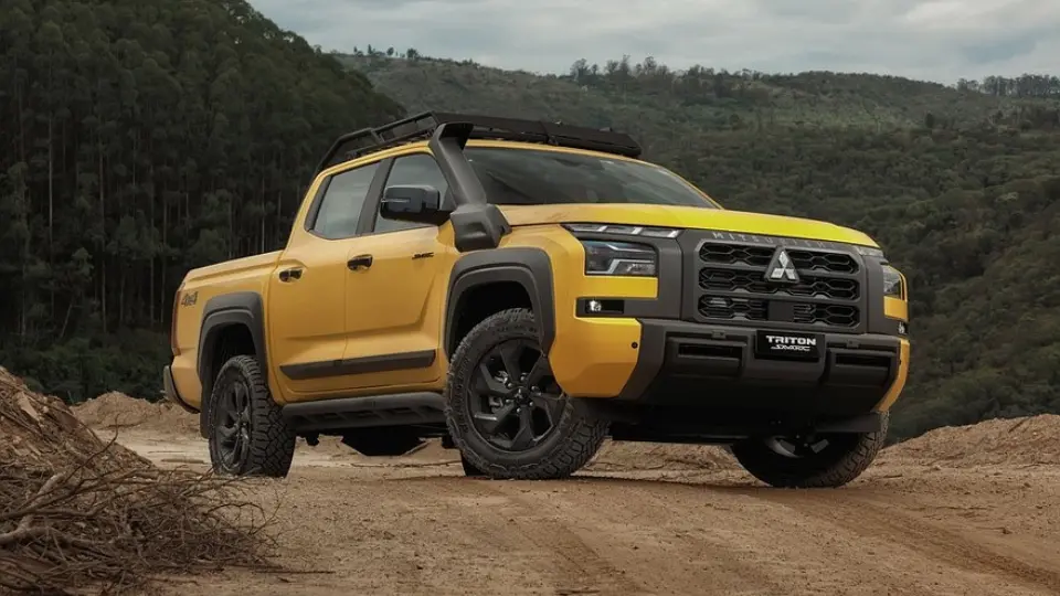 ميتسوبيشي تريتون ساوانا
