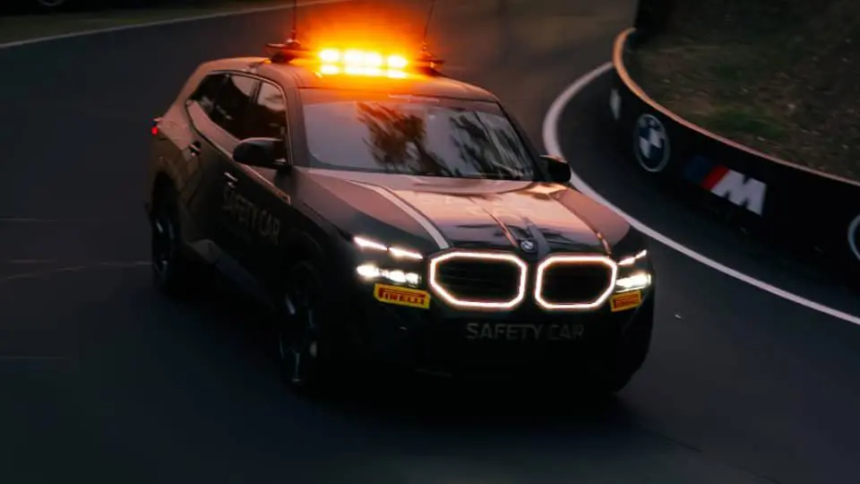 بامو XM خودروي ايمني پيست Mount Panorama