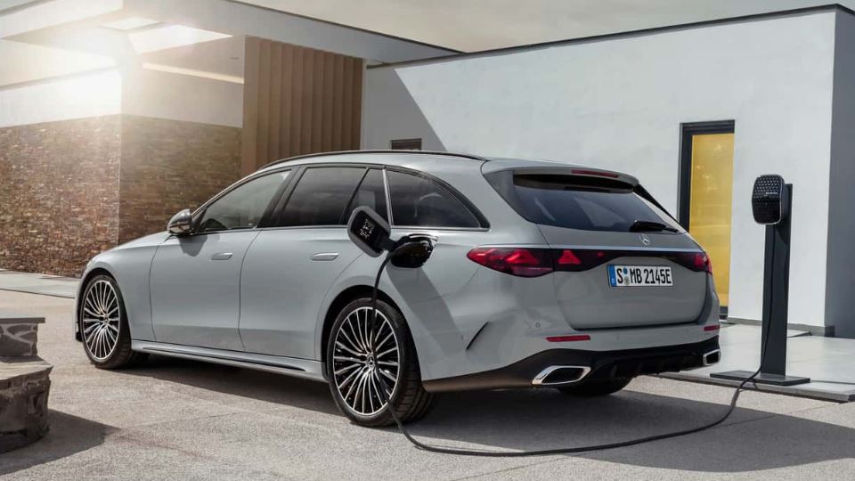 مرسدس بنز E کلاس استیشن واگن 2024