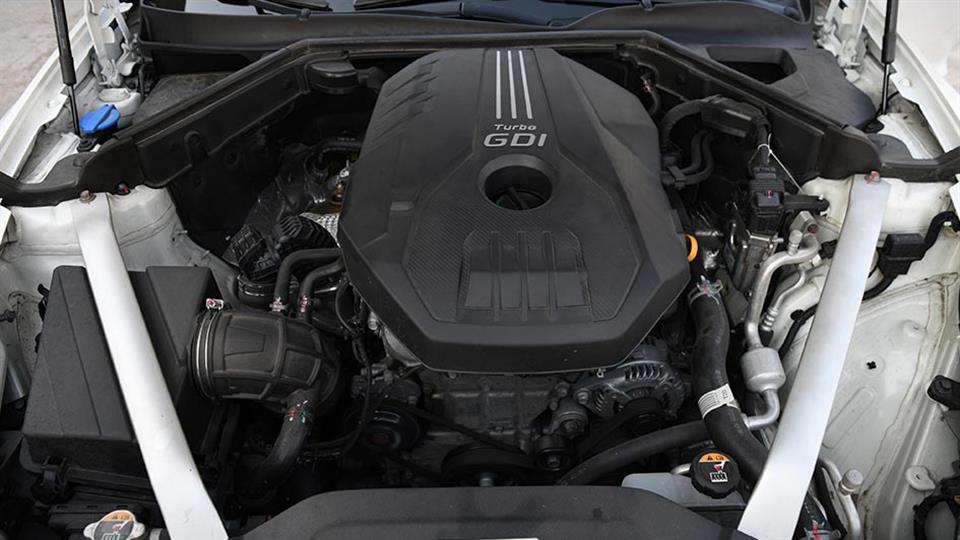 پیشرانه 4 سیلندر دو لیتری توربو کیا استینگر