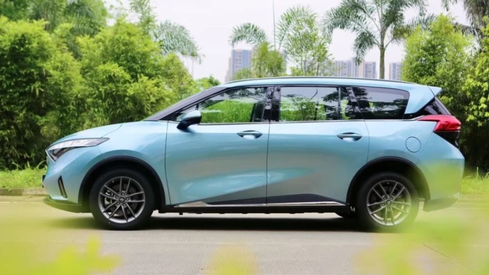 هایما 7X-E نسخه برقی از محصول جدید ایران خودرو