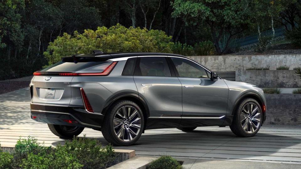 طراحی کادیلاک لیریک