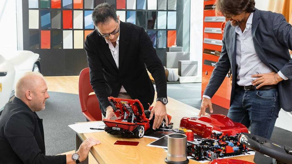 فراری دیتونا SP3 عضو جدید لگو تکنیک