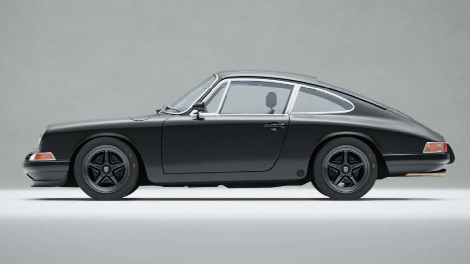 پورشه 912 با بدنه فیبرکربن