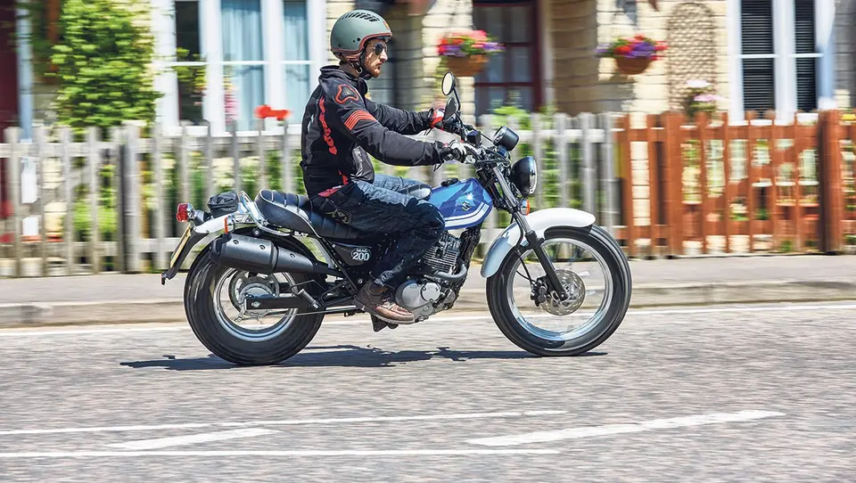 6 - سوزوکی ون‌ون 200