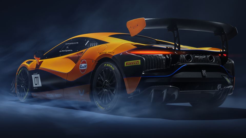 ماشین مسابقه ای مک لارن آرتورا تروفی