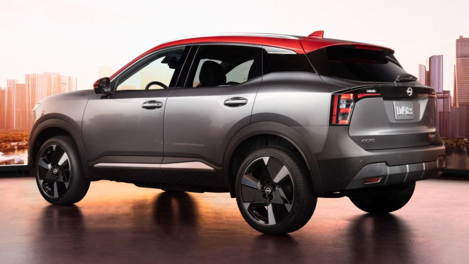 نیسان کیکس 2025