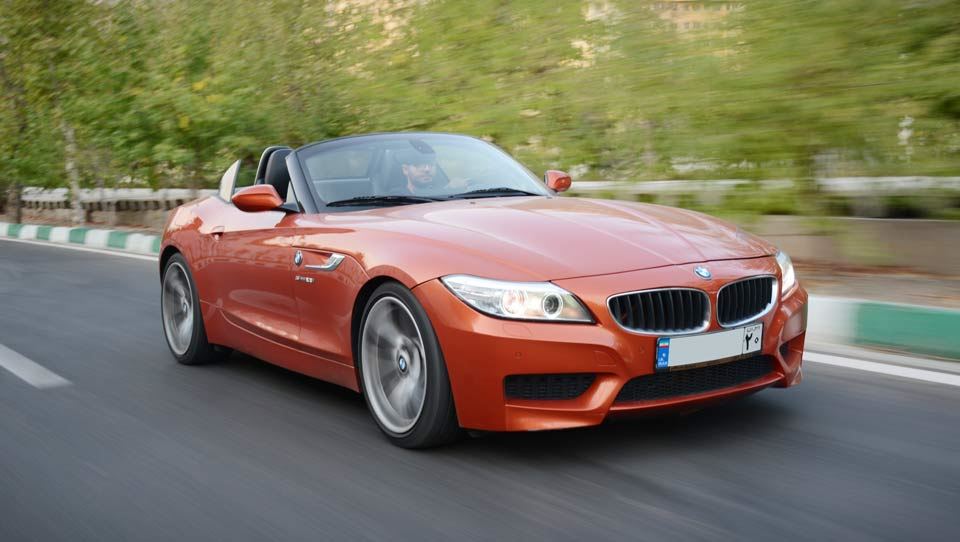 تست و بررسی  ب‌ی ام‌ و Z4 نسخه  sDrive 28