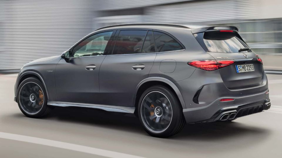 مرسدس - آام‌گ GLC63 S E پرفورمنس