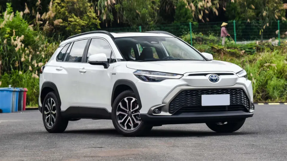 بررسي تويوتا فرانت لندر هيبريد پريميوم راسا موتور