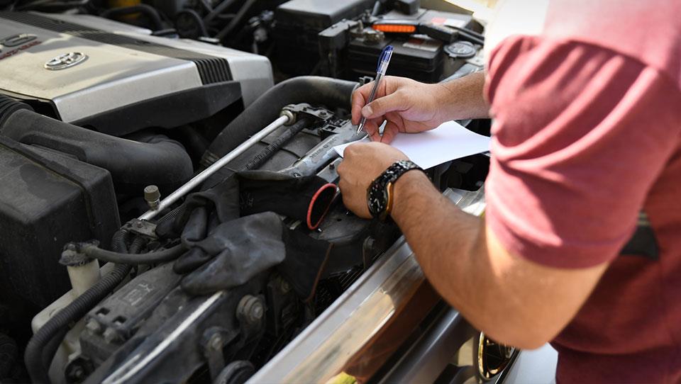 گواهینامه و گزارش کارشناس خودرو