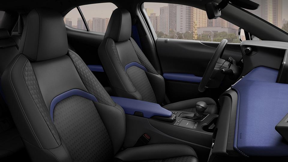 نسخه Black Line از لکسوس UX