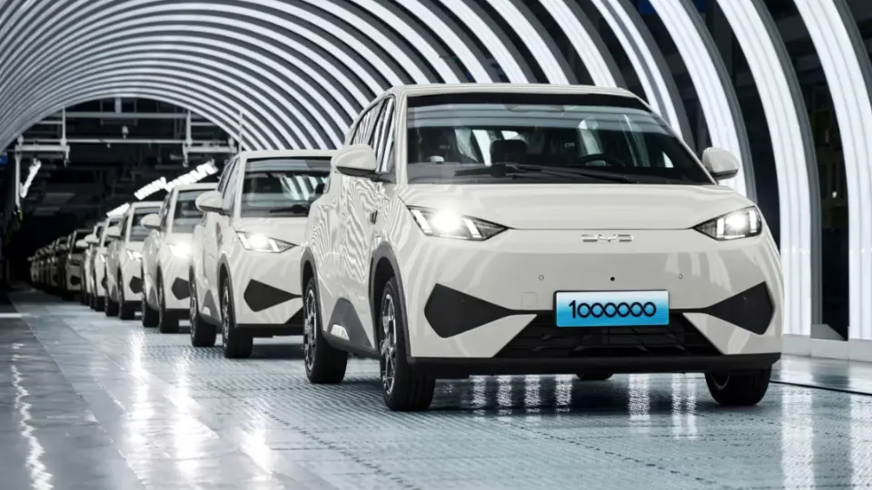 فروش يک ميليون دستگاه بيوايدي سيگال