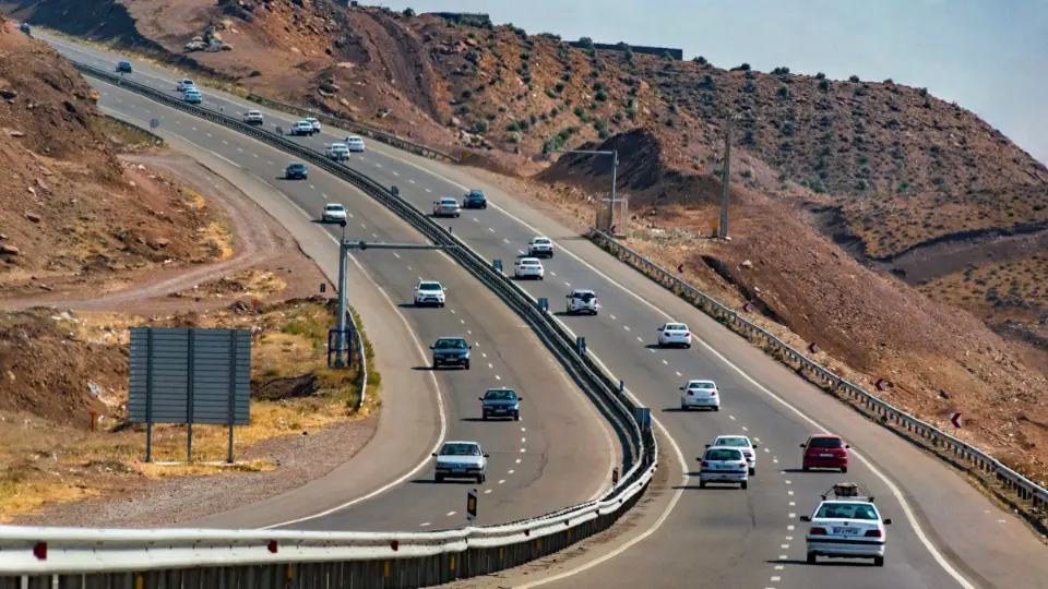 ?? درصد شبکه جادهاي کشور نيازمند بهسازي است