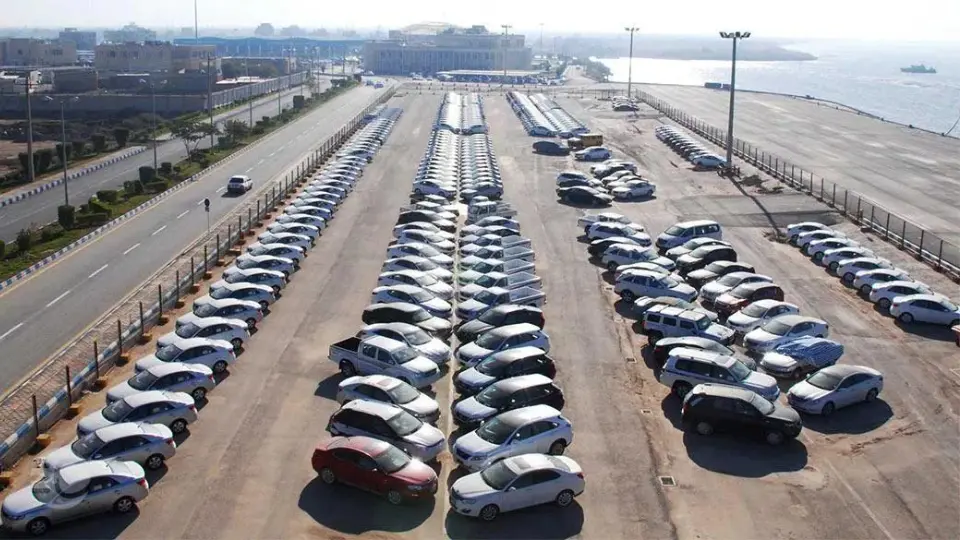 داستان توقف واردات خودرو چيست؟