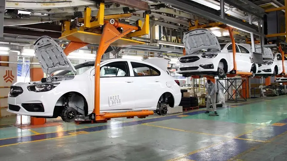 بررسي زيان انباشته خودروسازان