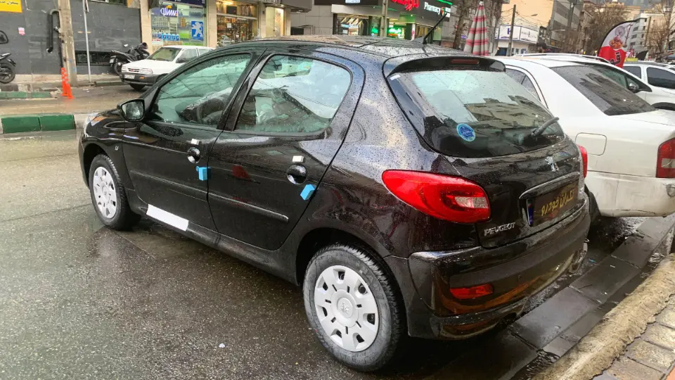 خودروهاي ايران خودرو به طور برخط فک رهن مي شوند