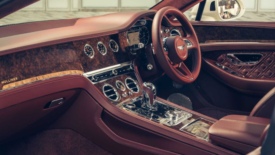 بنتلی کانتیننتال GT اژر ادای احترام R Type