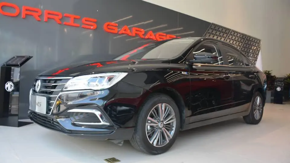 بررسي ام جي 5 وارداتي فردا موتور (MG 5)