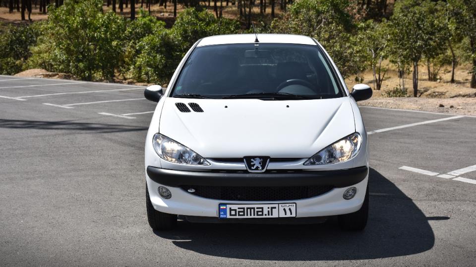 پژو 206