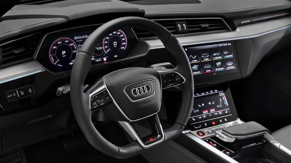 کابین آئودی e-tron S