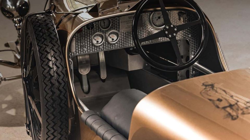 بوگاتی Baby II با طرح Golden Era 