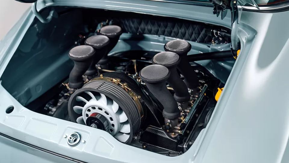 پورشه 911 تئون GBR003 تارگا