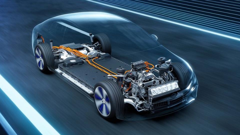 پلتفرم مرسدس بنز EQS