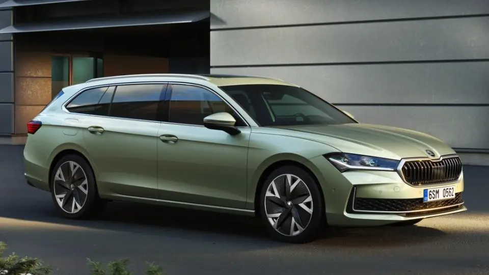 اشکودا سوپرب 2024