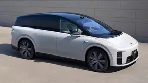 معرفی لی اتو i8