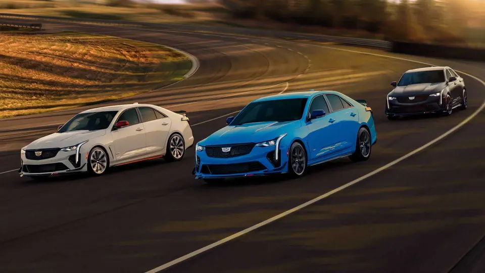 کاديلاک CT4-V بلک وينگ ترک اديشن