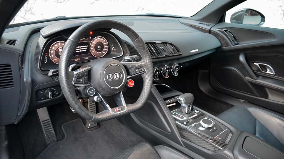 2022 آئودی R8 V10 پلاس