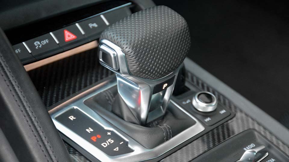 2022 آئودی R8 V10 پلاس