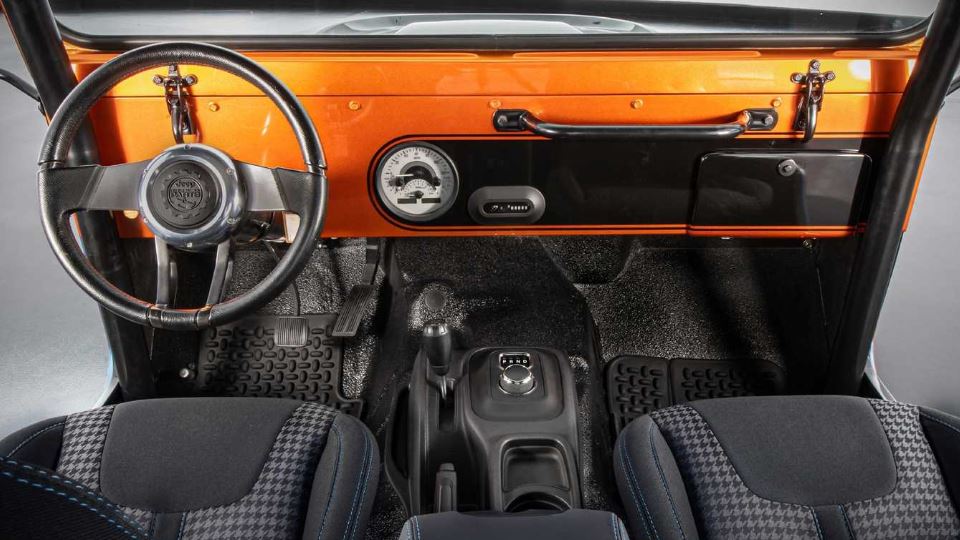 شاسی بلند برقی جیپ CJ Surge