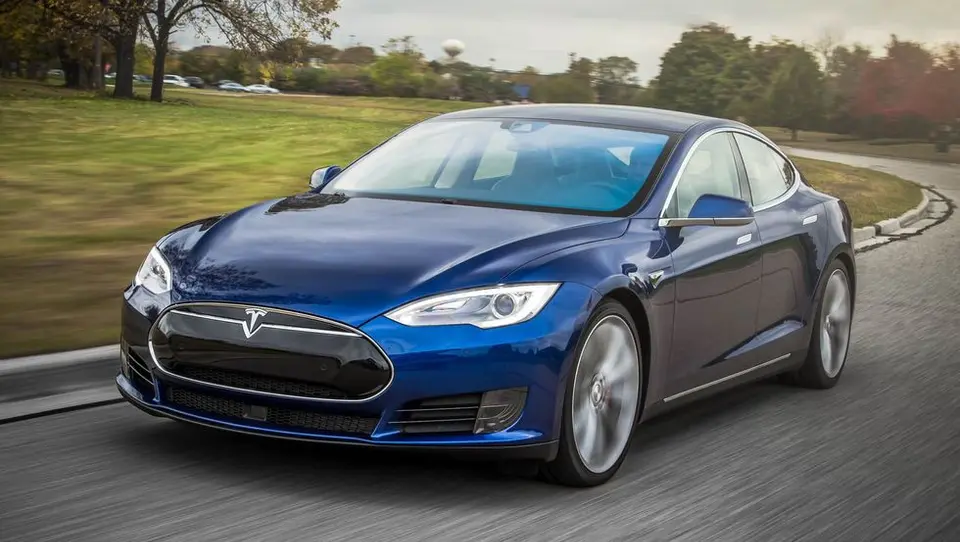 13 - تسلا مدل S P90D مدل 2015 – 2.7 ثانیه