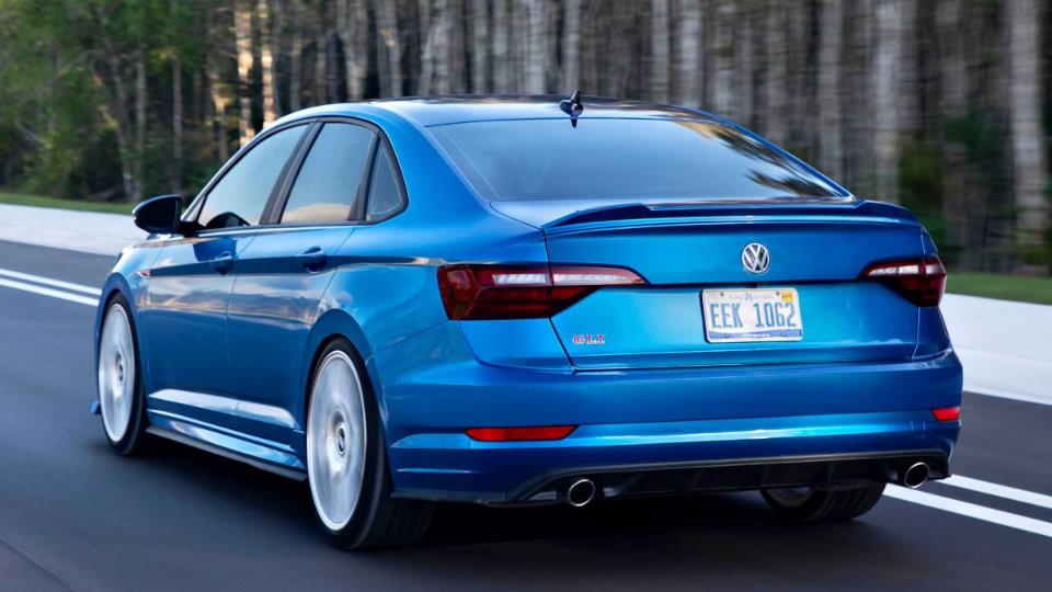 کانسپت فولکس‌واگن جتا GLI Blue Lagoon