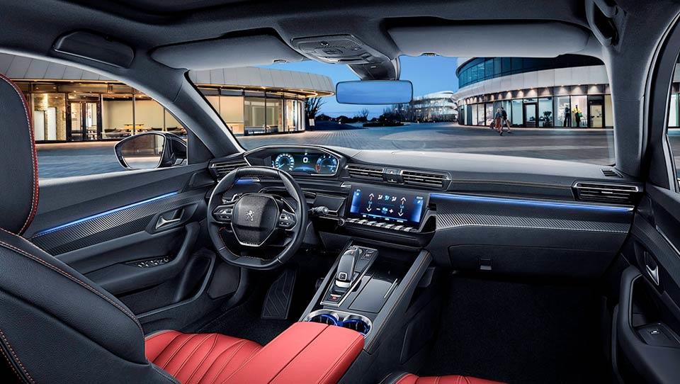 کابین  نسخه 400THP از پژو 508