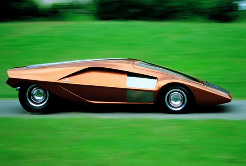 تولد یک افسانه