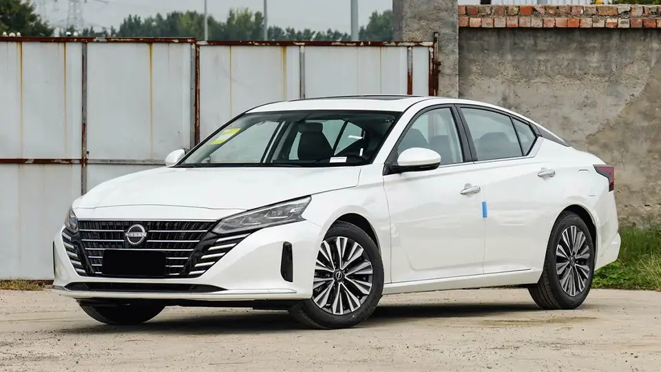 نيسان آلتيما نامي خودرو