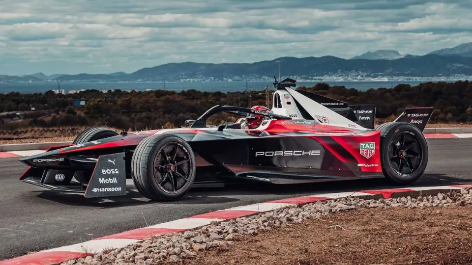 خودروي مسابقهاي پورشه 99X فرمول E