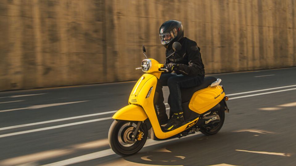 بررسی اسکوتر بنلی پانارئا 125 نیکران موتور پاسارگاد