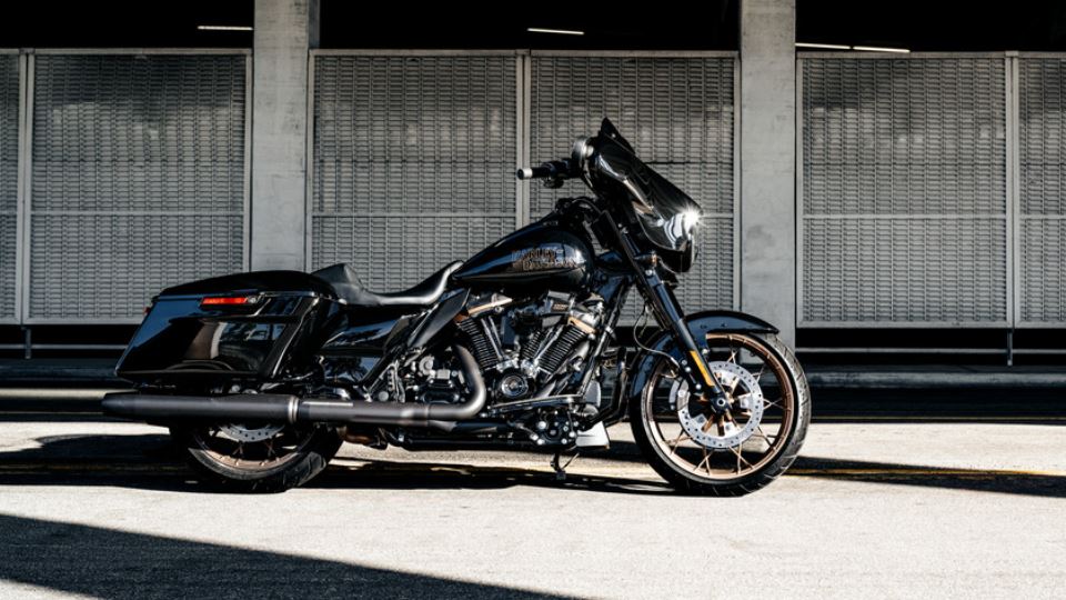 هارلی دیویدسون استریت گلاید st
