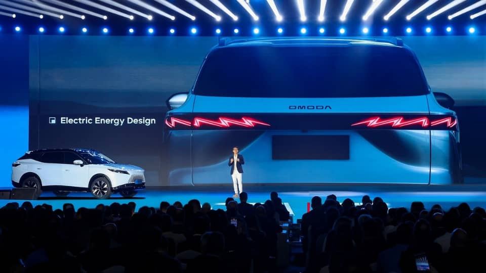 معرفی چری اومودا 7