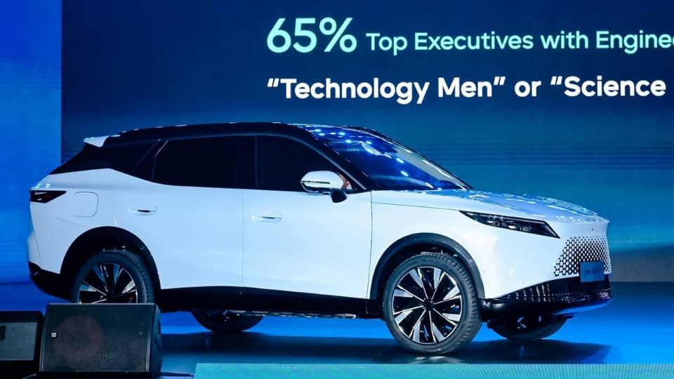 معرفی چری اومودا 7