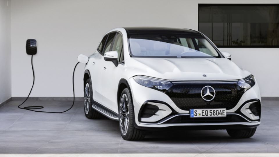 مرسدس بنز EQS شاسی‌ بلند - 2023 Mercedes Benz EQS SUV 