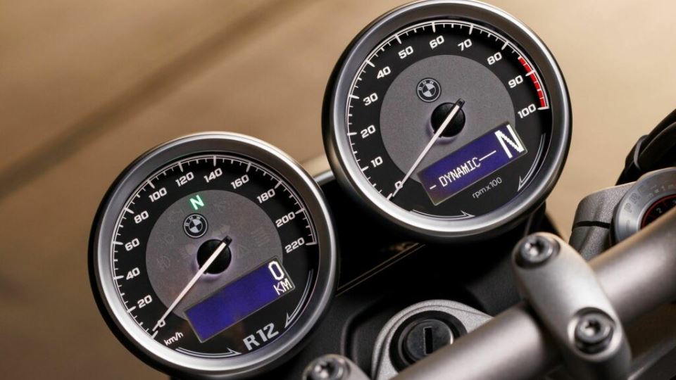 موتورسیکلت ب‌ام‌و R12 nineT