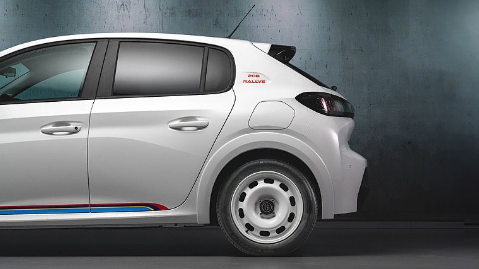 پژو 208 نسخه رالی